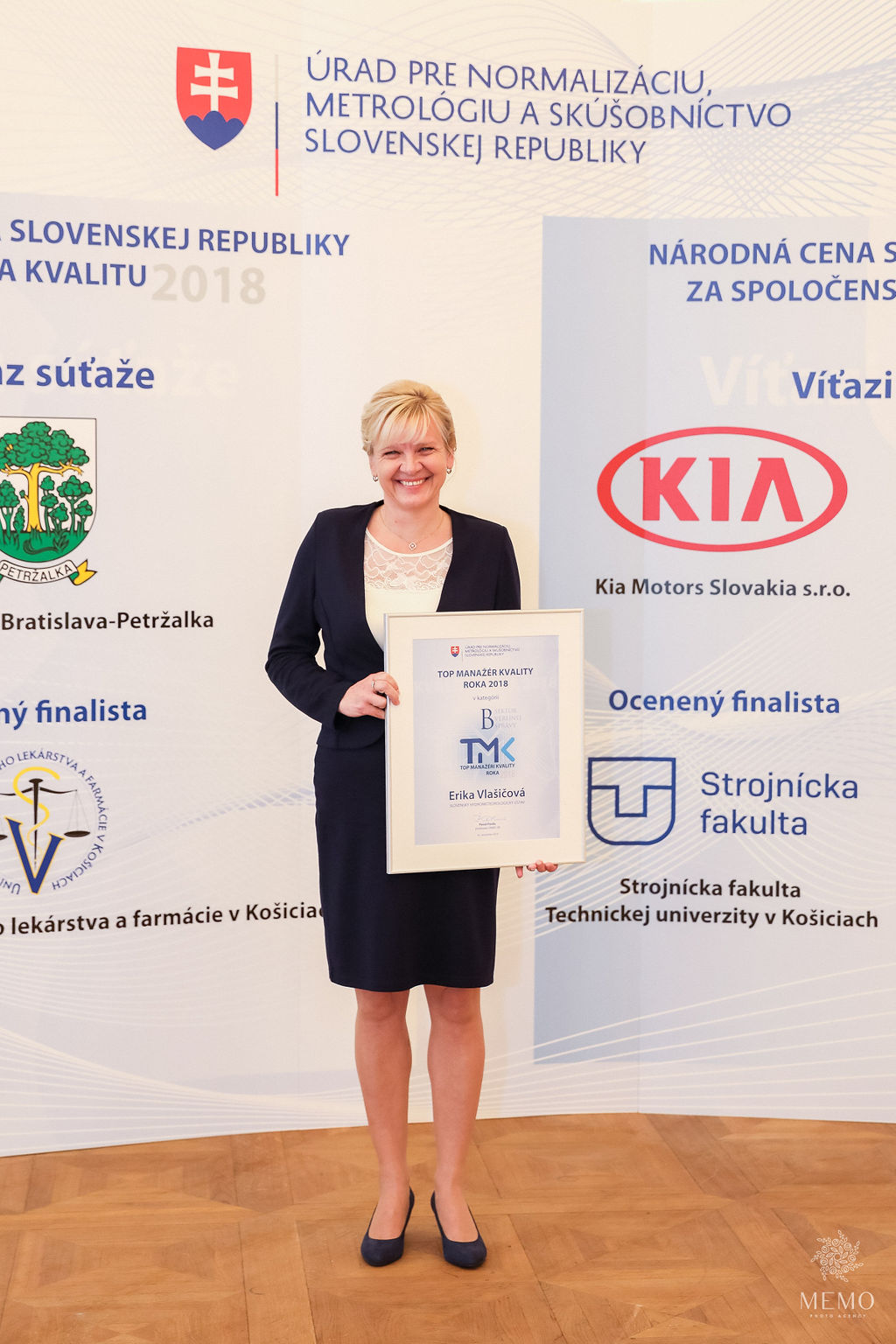 na fotografii Erika Vlašičová, ocenená Top manažérka kvality